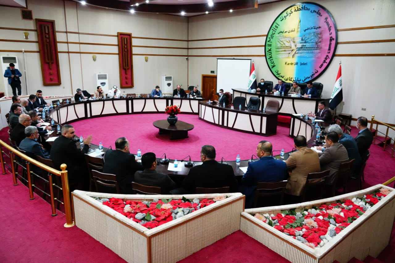 الجبوري  يؤكد اهمية استمرار جهود تنظيف المدينة ..ويوجه بتكثيف جهود اعمال صيانة قناة الري وتقليص المدة الزمنية 